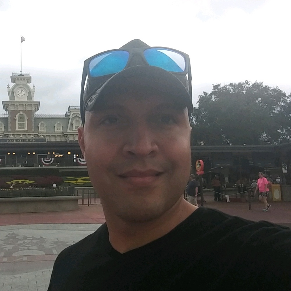 Meet your Posher, Jose luis